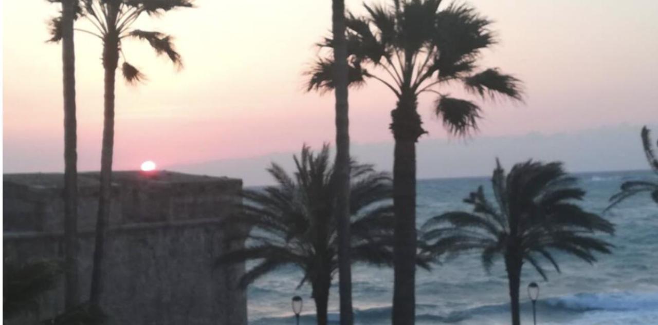 Vue Mer Et Remparts. Entre Vieille Ville Et Plages Antibes Zewnętrze zdjęcie