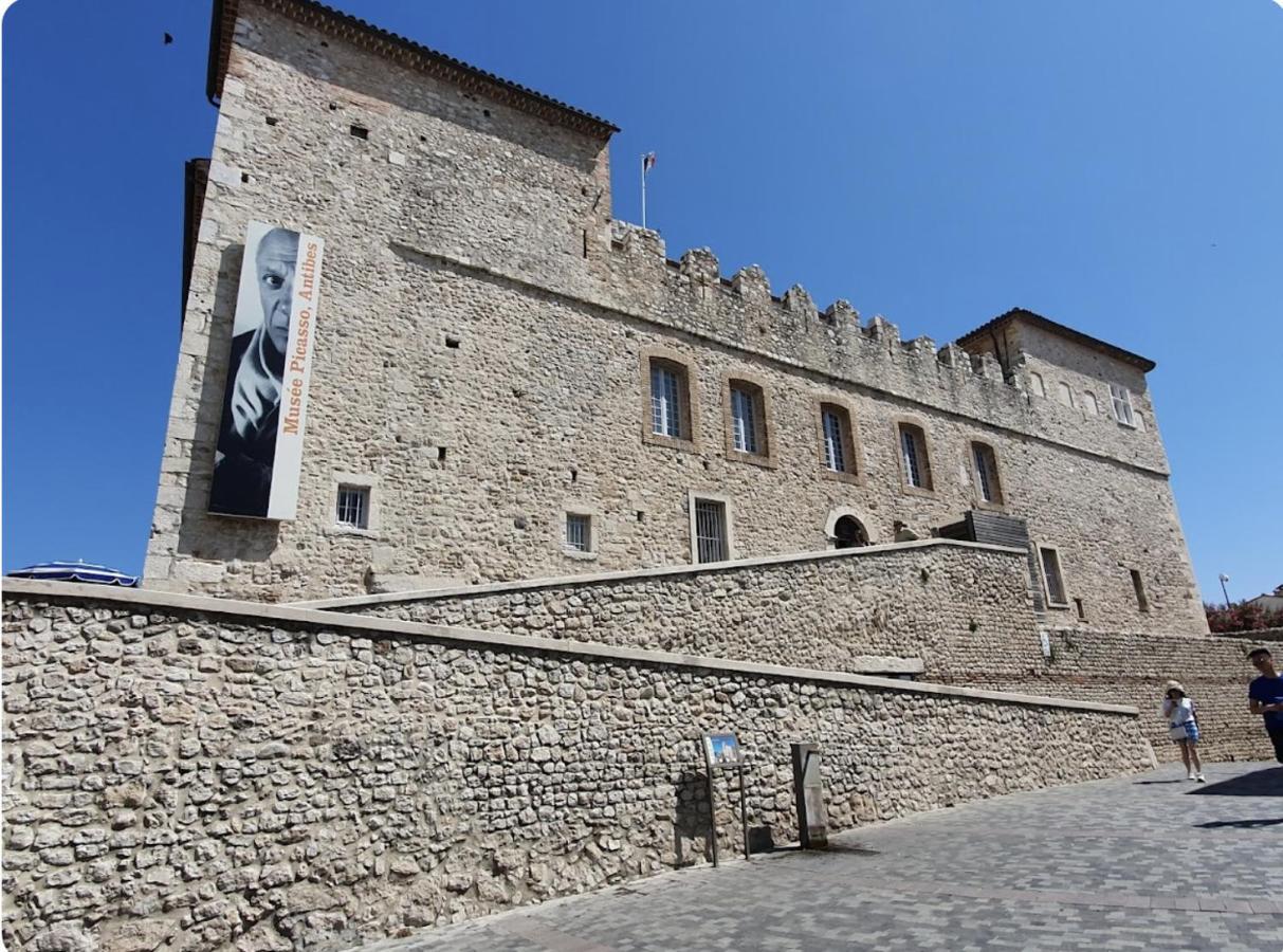 Vue Mer Et Remparts. Entre Vieille Ville Et Plages Antibes Zewnętrze zdjęcie