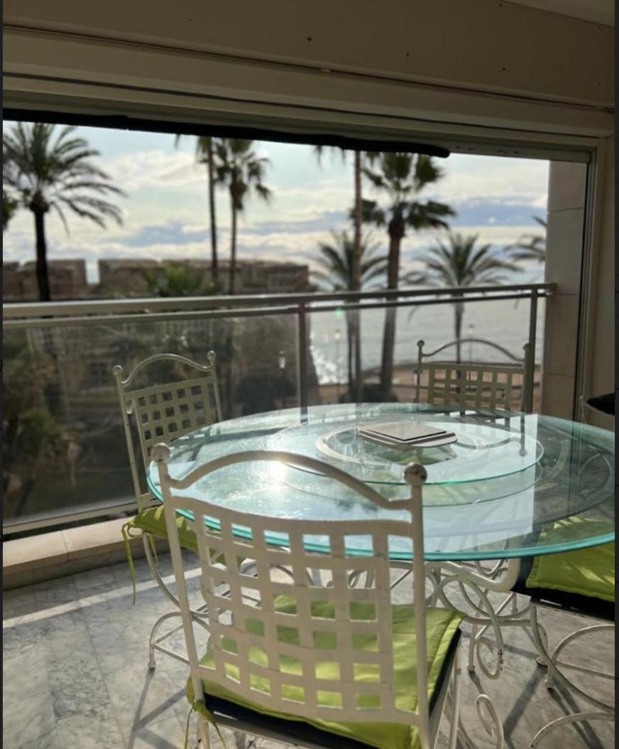 Vue Mer Et Remparts. Entre Vieille Ville Et Plages Antibes Zewnętrze zdjęcie